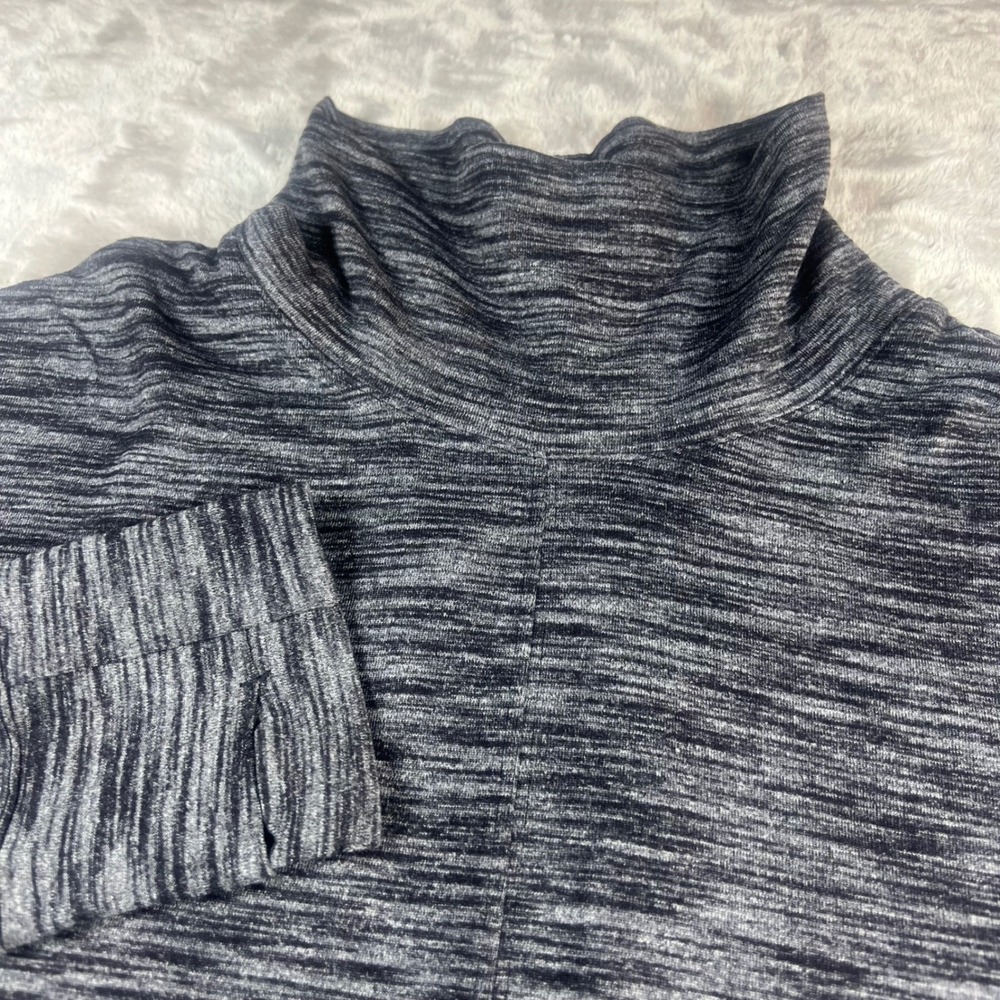 Lululemon Women Size 12‎ Take Off & Go Heathered Grey/Black Thumbhole Tulip Back